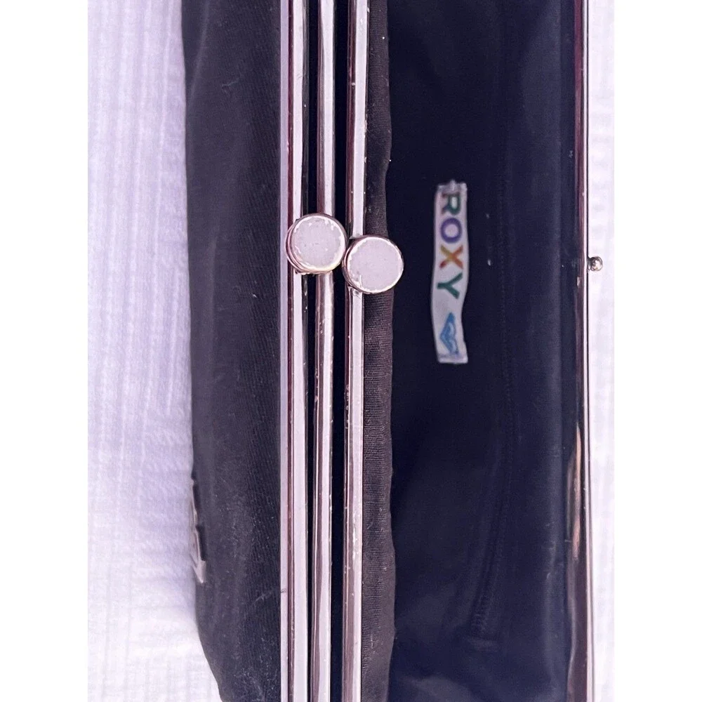 Mcbling 2000s Roxy Y2K Black Kiss Lock Wallet Clutch Tri Fold Patent Logo Emo